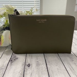 NWT KATE SPADE NEW YORK  CAMERON L ZIP WRISTLET CC,MONEY HOLDER DRY MOSS